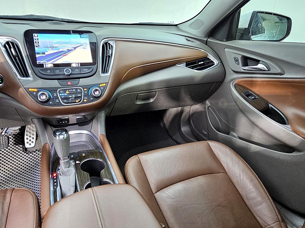 Chevrolet Malibu - Vista 11