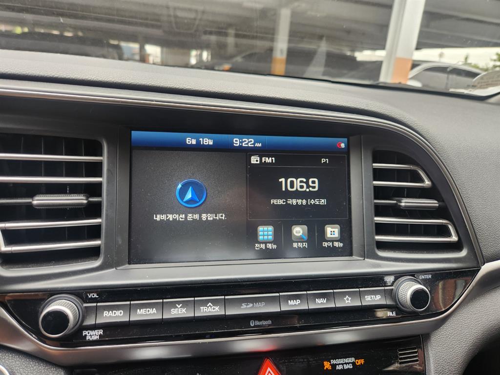 HYUNDAI Avante - Vista 6