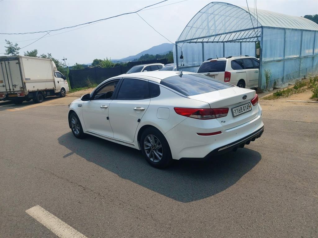 KIA K5 - Vista 7