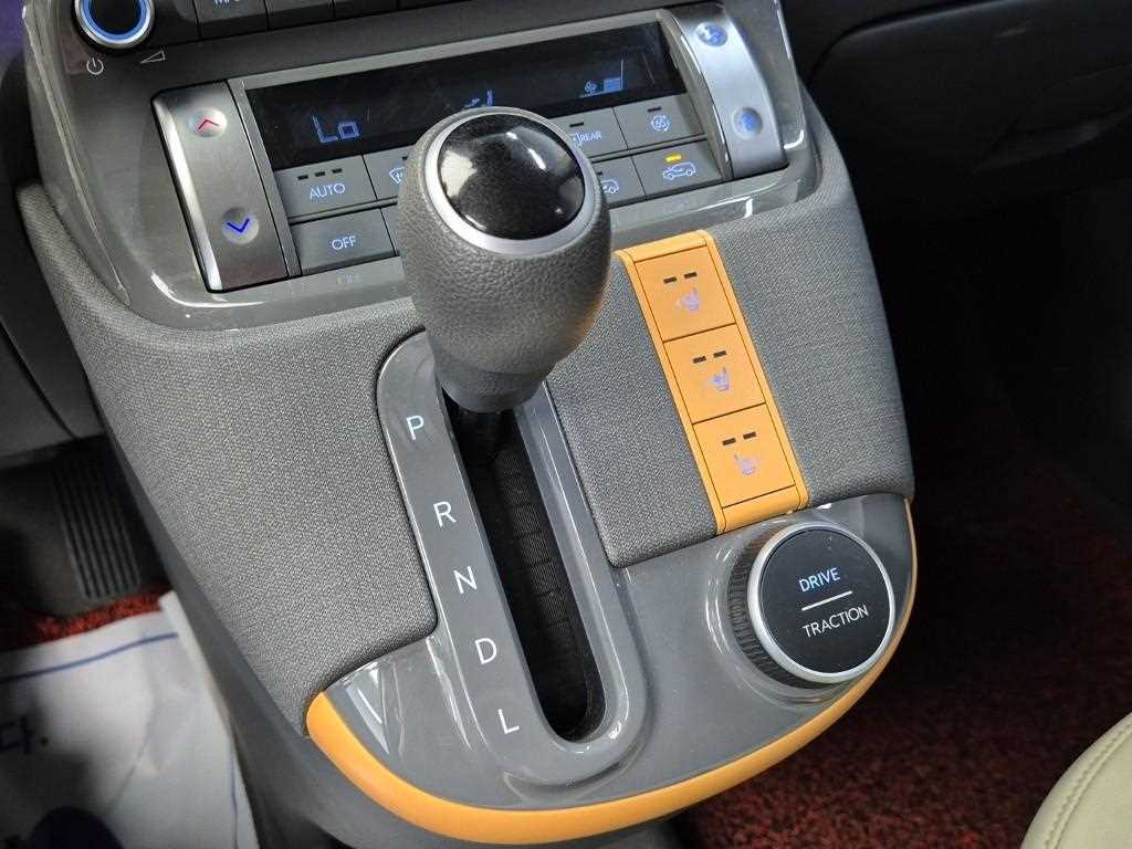 HYUNDAI Casper - Vista 10