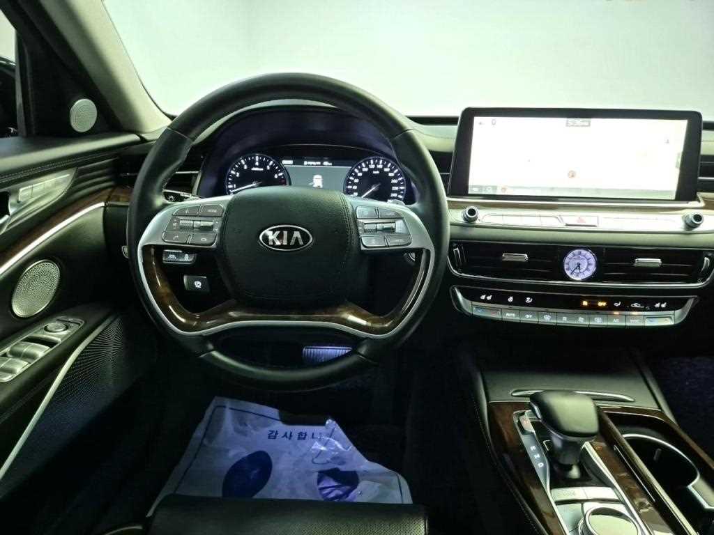 KIA K9 - Vista 8