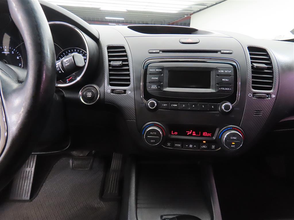 KIA K3 2016 Plateado - Importación desde Corea - HF Imports Iquique - Foto 14