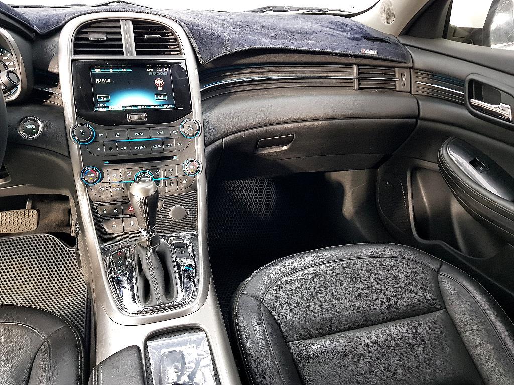 Chevrolet Malibu - Vista 11