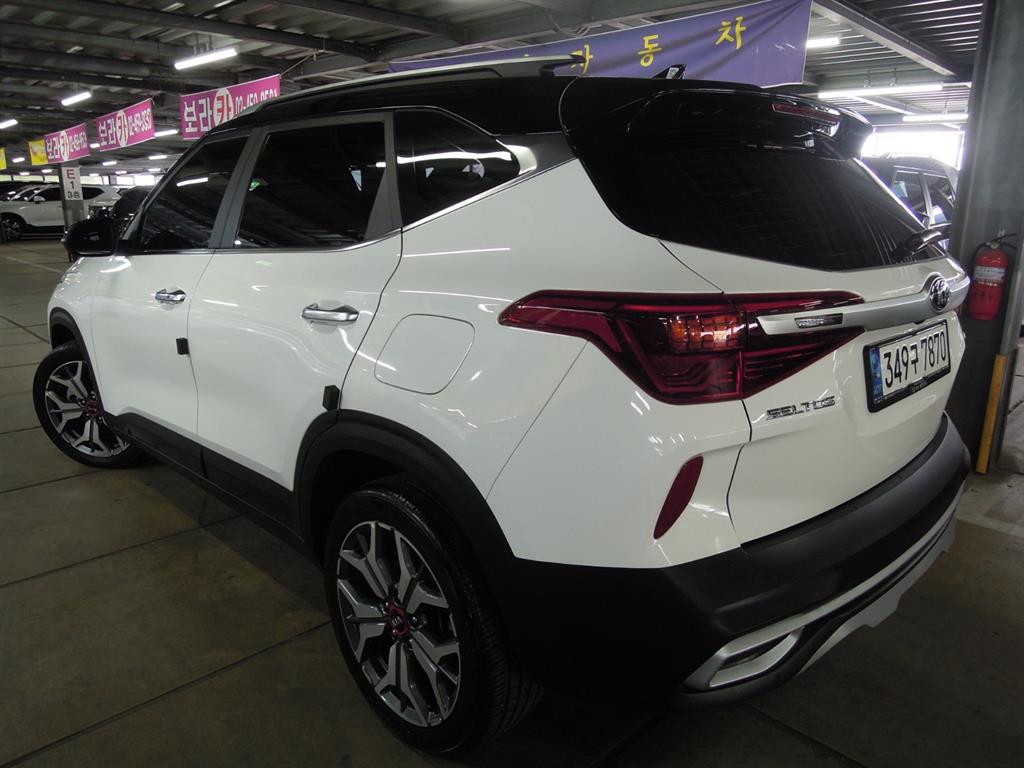 KIA Seltos - Vista 3