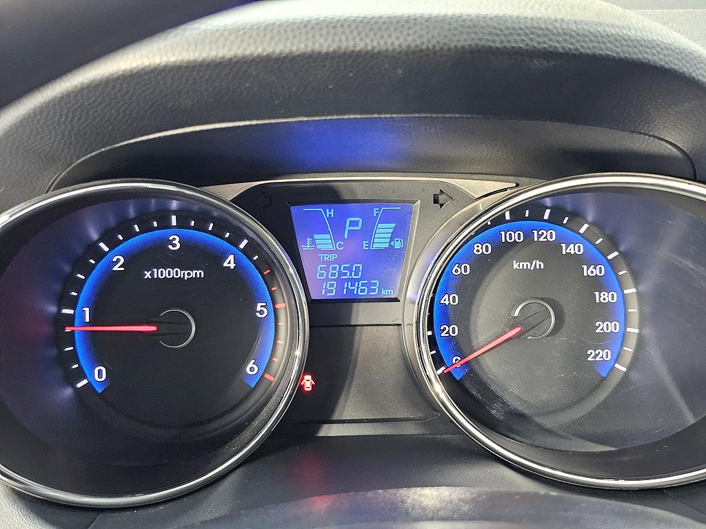 HYUNDAI Tucson - Vista 9