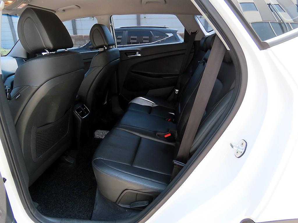 HYUNDAI Tucson - Vista 8