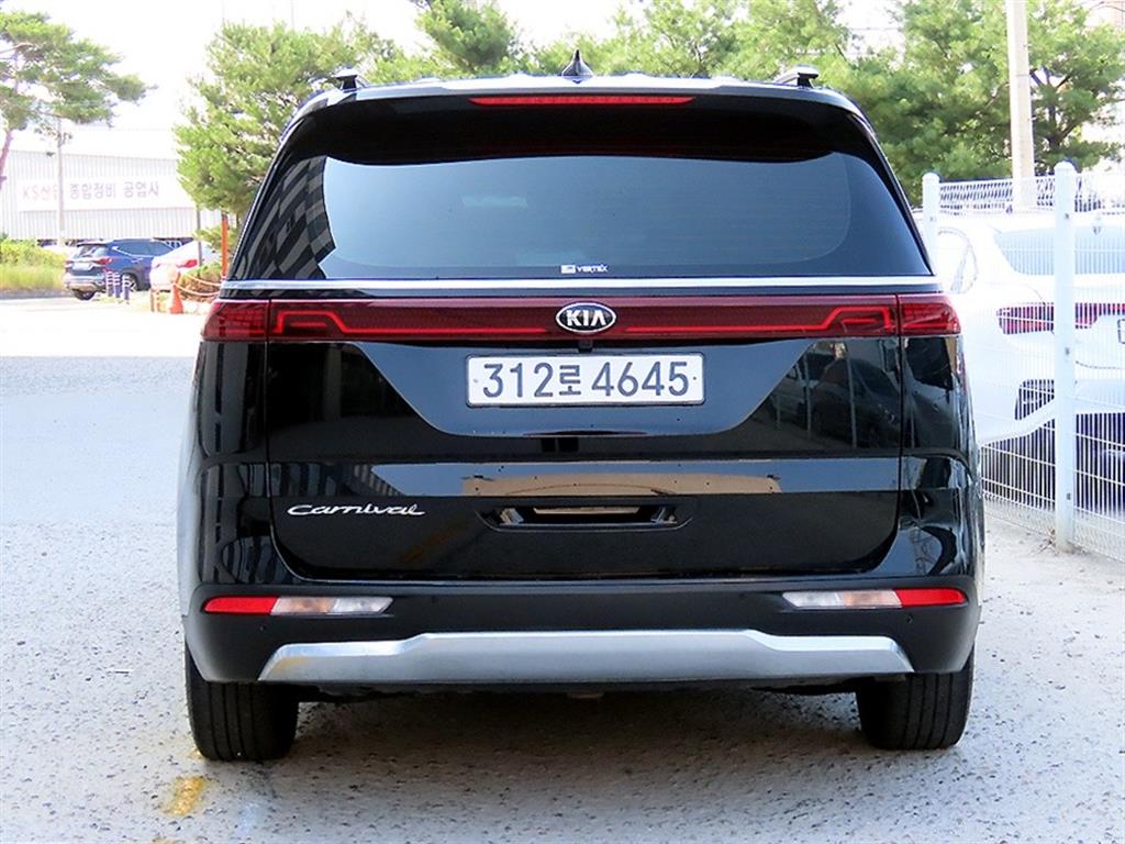 KIA Carnival - Vista 6