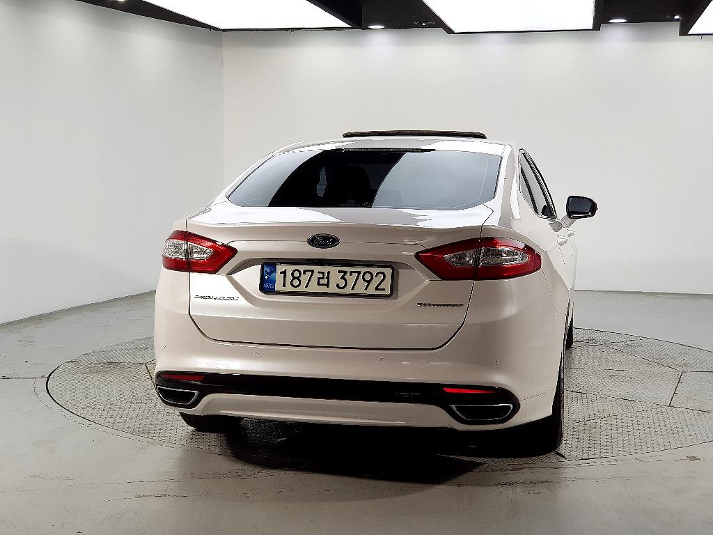 Ford Mondeo - Vista 3