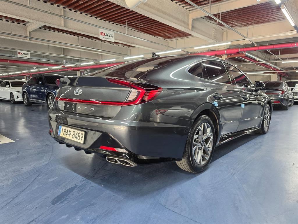 HYUNDAI Sonata - Vista 2