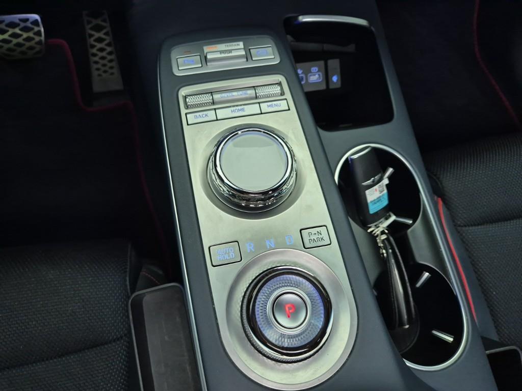 Genesis GV70 - Vista 10