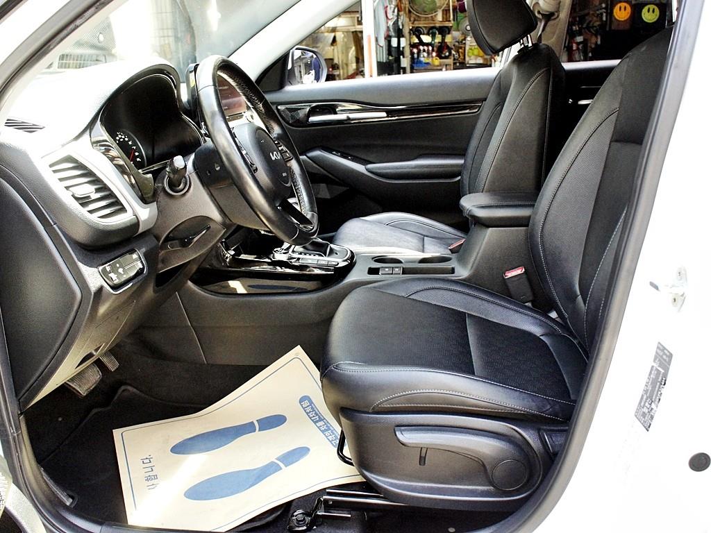 KIA Seltos - Vista 7