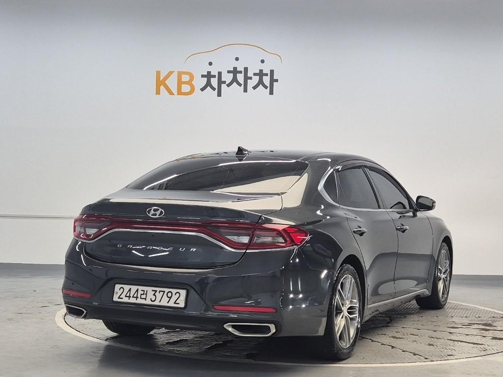 HYUNDAI Grandeur - Vista 3