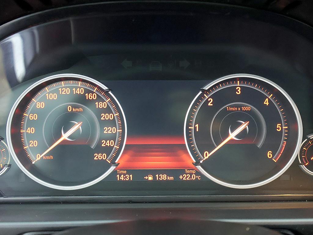 BMW 5 Series - Vista 8