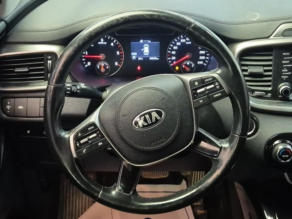 KIA Sorento - Vista 11