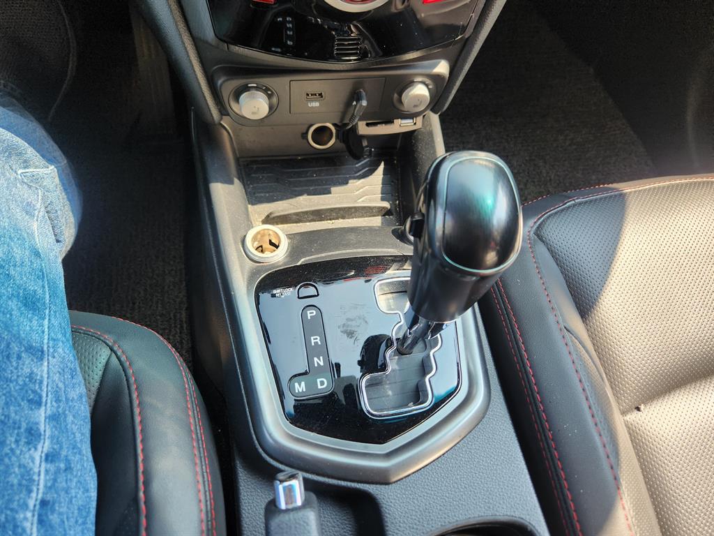 Ssangyong Tivoli 2018 Blanco - Importación desde Corea - HF Imports Iquique - Foto 14