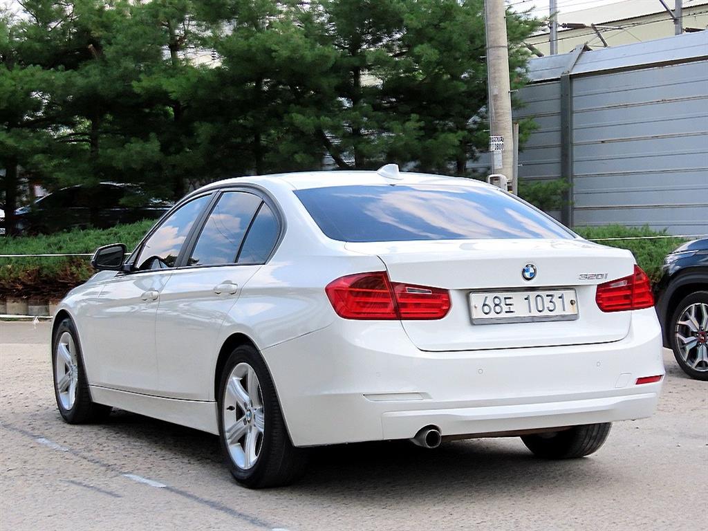BMW 3 series - Vista 3