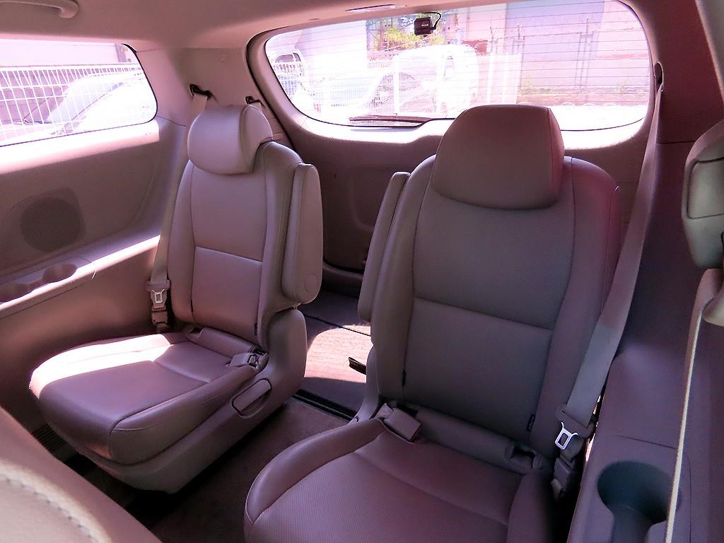 KIA Carnival - Vista 9