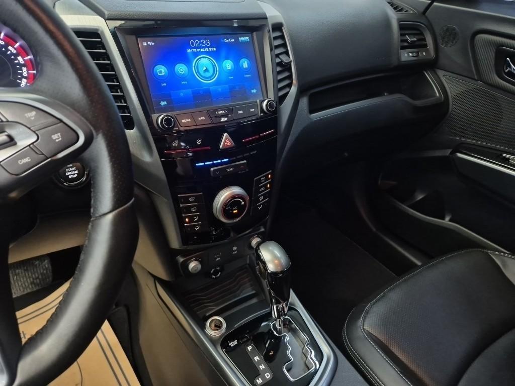 Ssangyong Tivoli - Vista 11