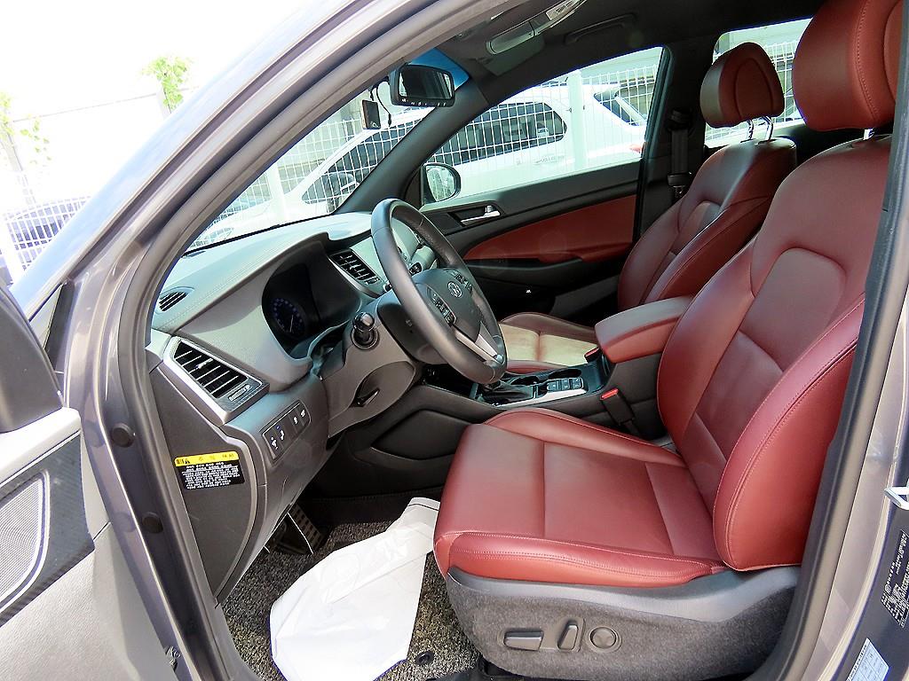 HYUNDAI Tucson - Vista 7