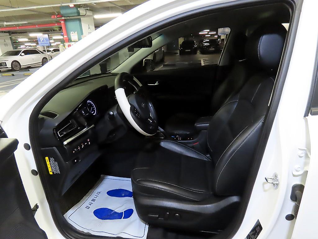 KIA Niro - Vista 8