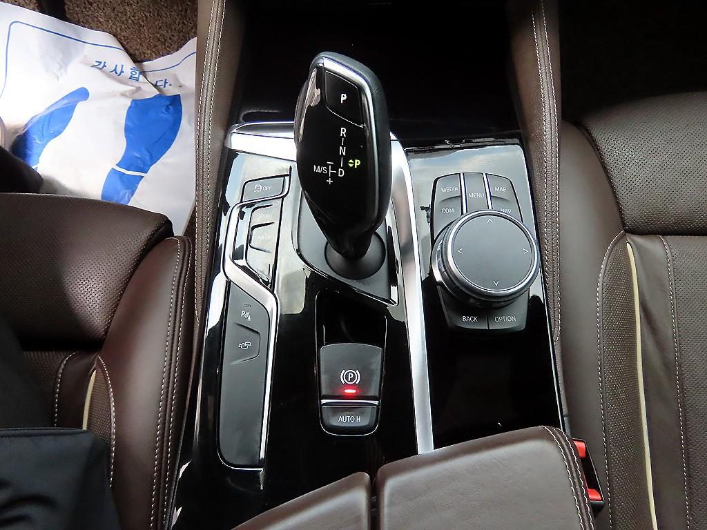 BMW 5 Series 2018 Blanco - Importación desde Corea - HF Imports Iquique - Foto 13
