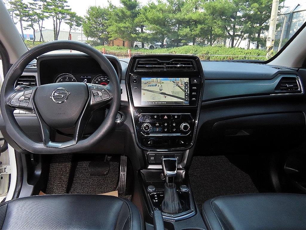 Ssangyong Tivoli - Vista 9