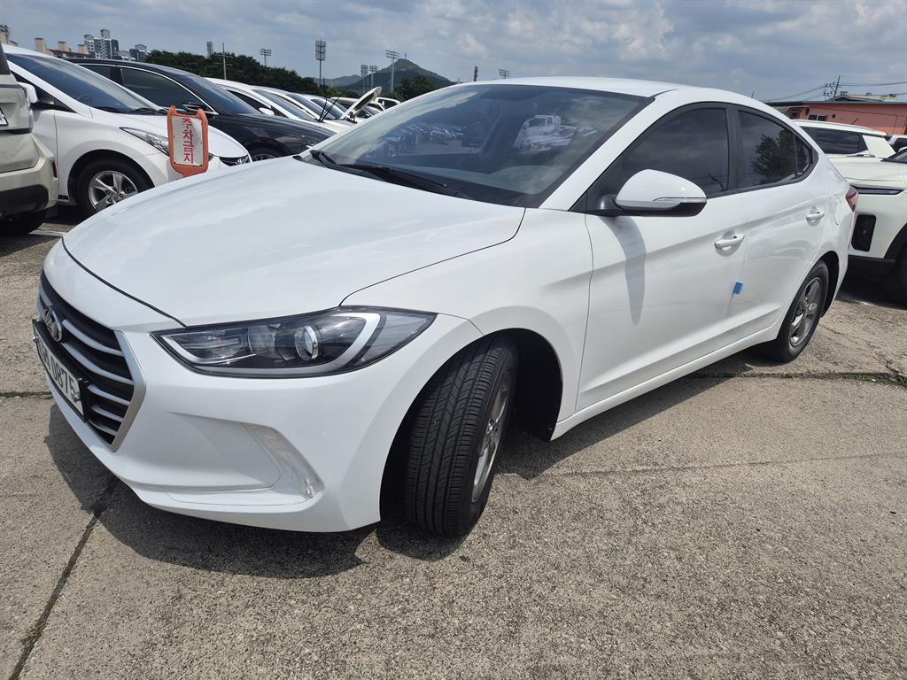 HYUNDAI Avante 2016 Blanco - Importación desde Corea - HF Imports Iquique - Foto 1