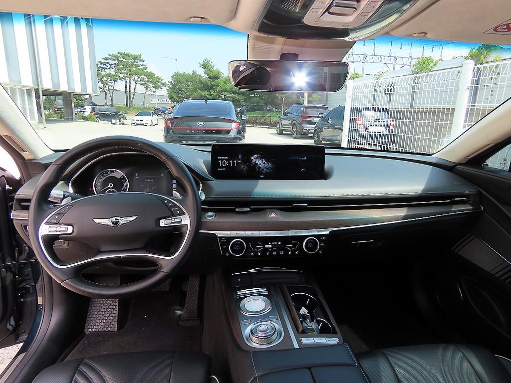 Genesis G80 - Vista 9