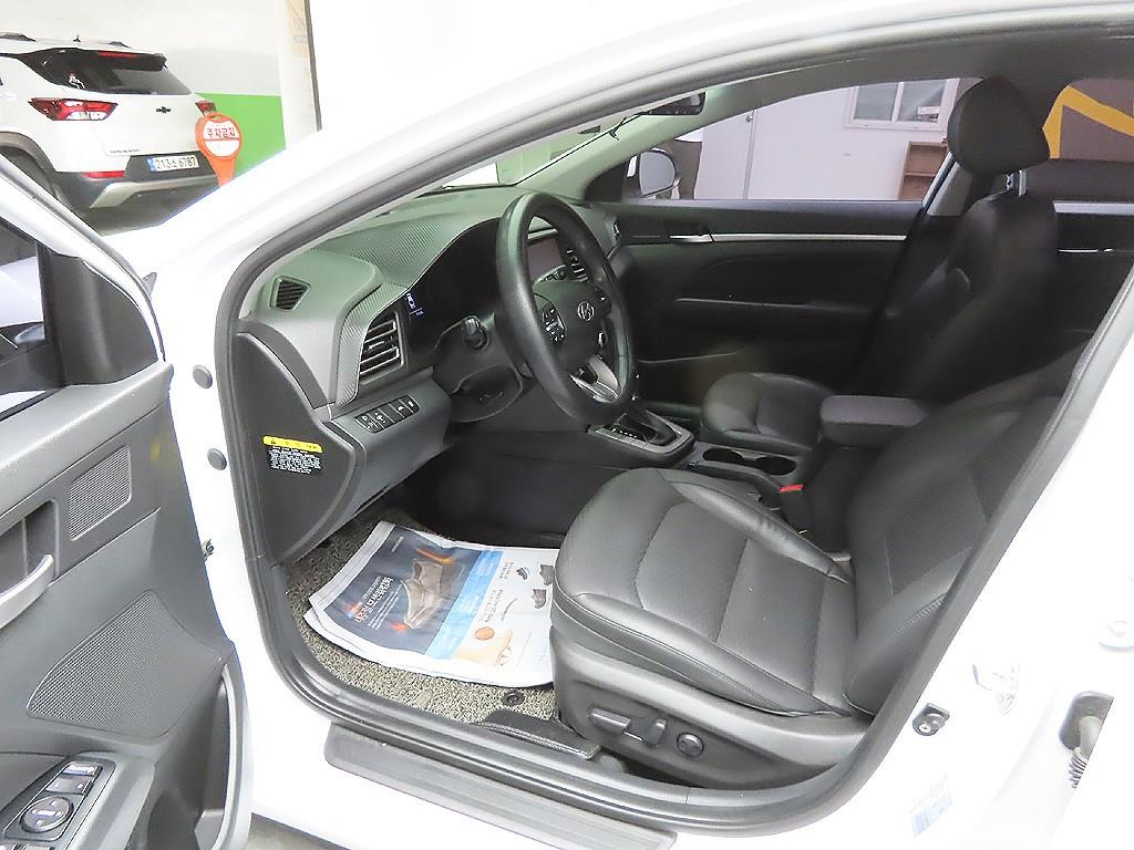 HYUNDAI Avante 2019 Blanco - Importación desde Corea - HF Imports Iquique - Foto 13