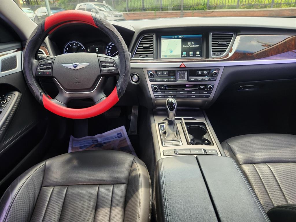 HYUNDAI Genesis - Vista 9