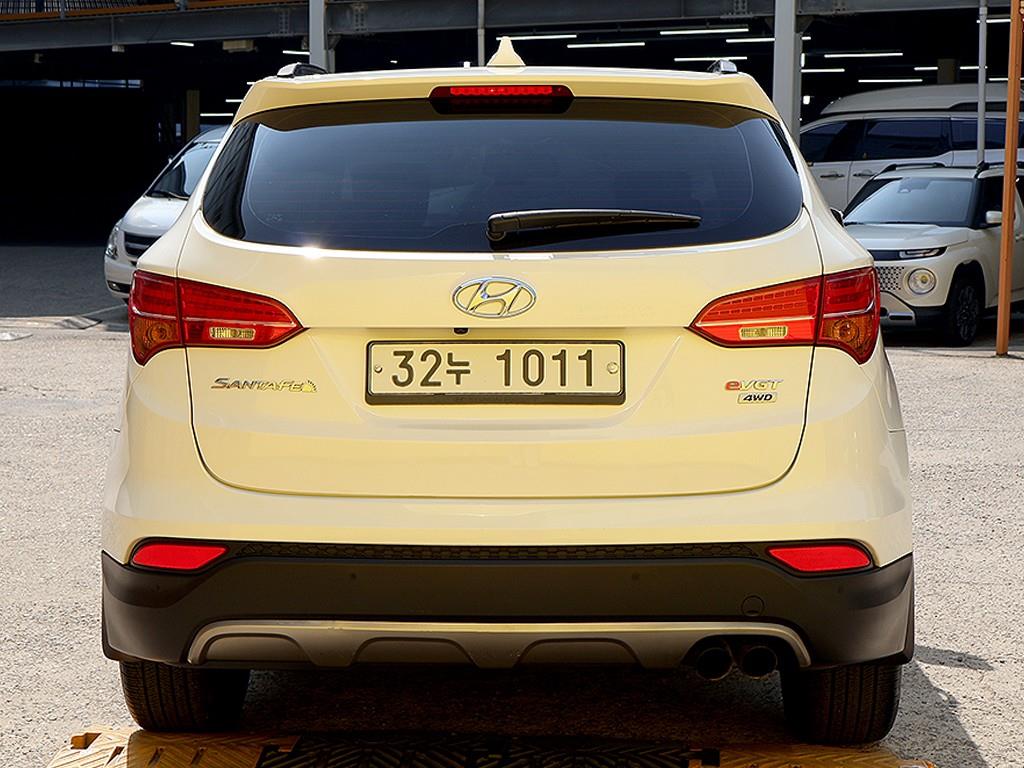 HYUNDAI Santa Fe - Vista 3