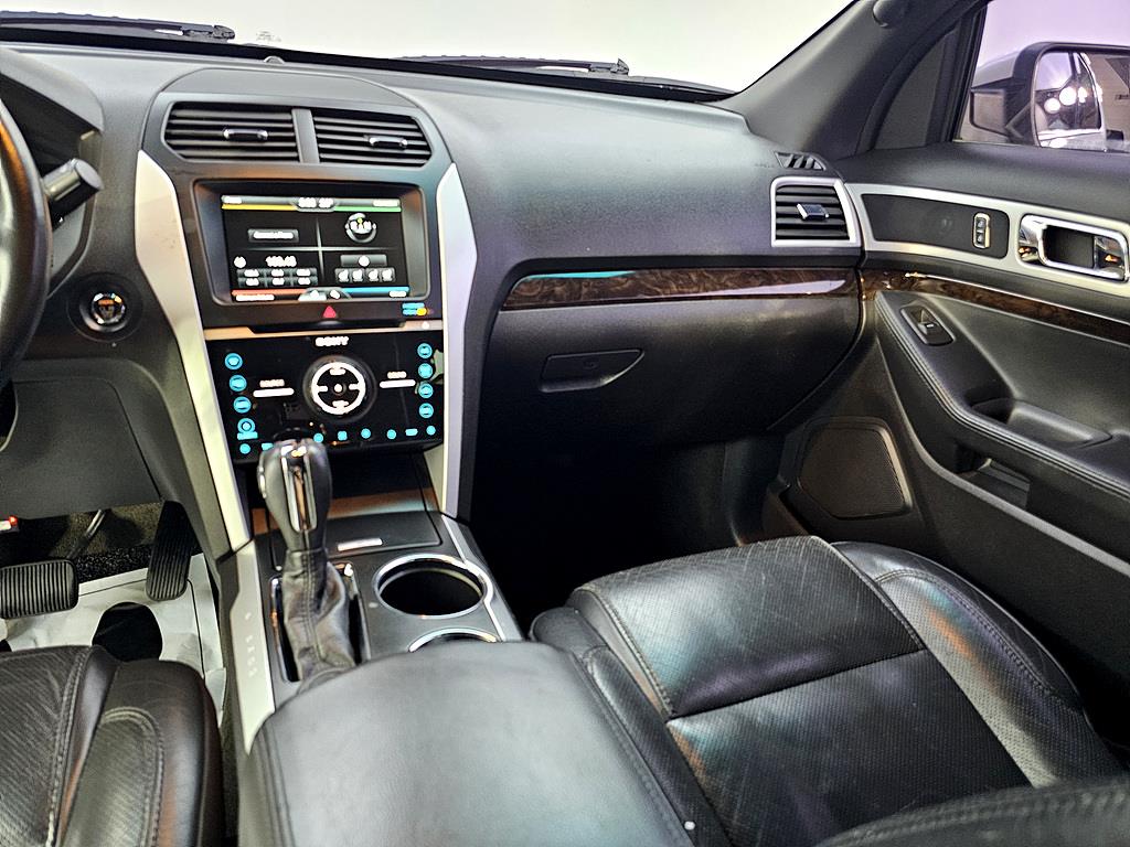 Ford Explorer - Vista 12