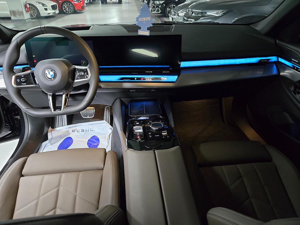 BMW 5 Series - Vista 11