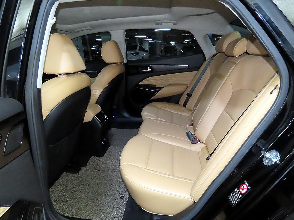 KIA K7 - Vista 9