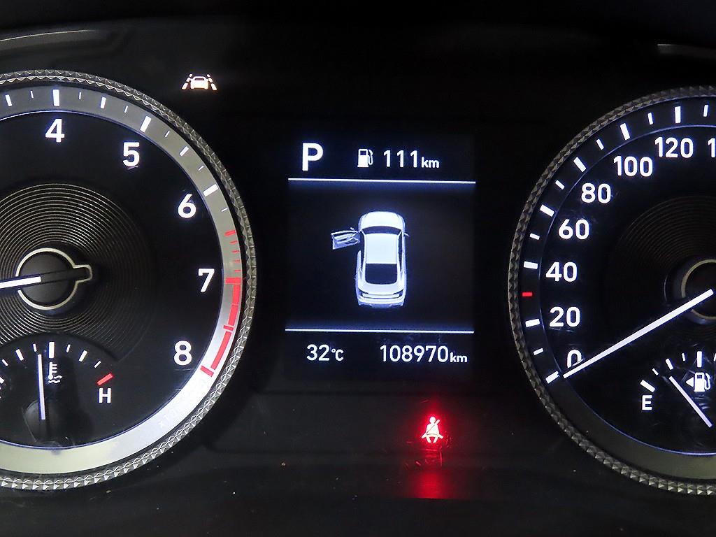 HYUNDAI Sonata - Vista 11