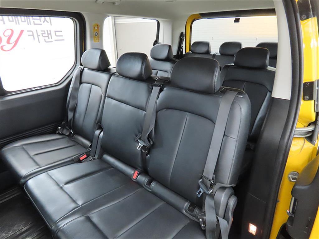 HYUNDAI Staria - Vista 9