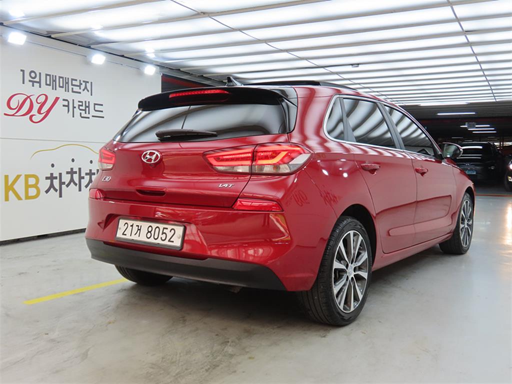 HYUNDAI i30 - Vista 6