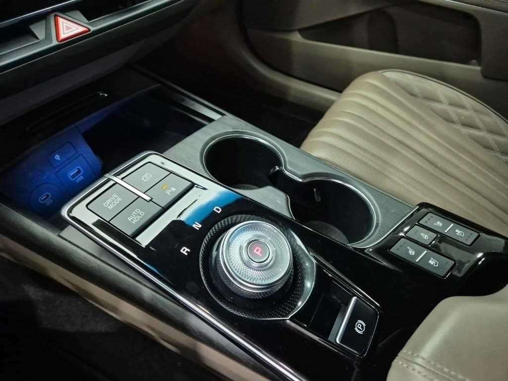 KIA K8 - Vista 10