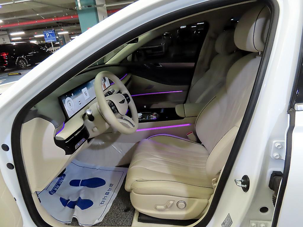 Genesis G80 - Vista 8