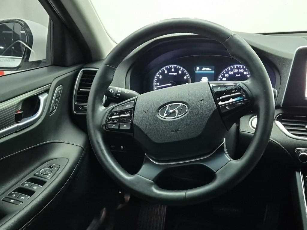 HYUNDAI Grandeur - Vista 9
