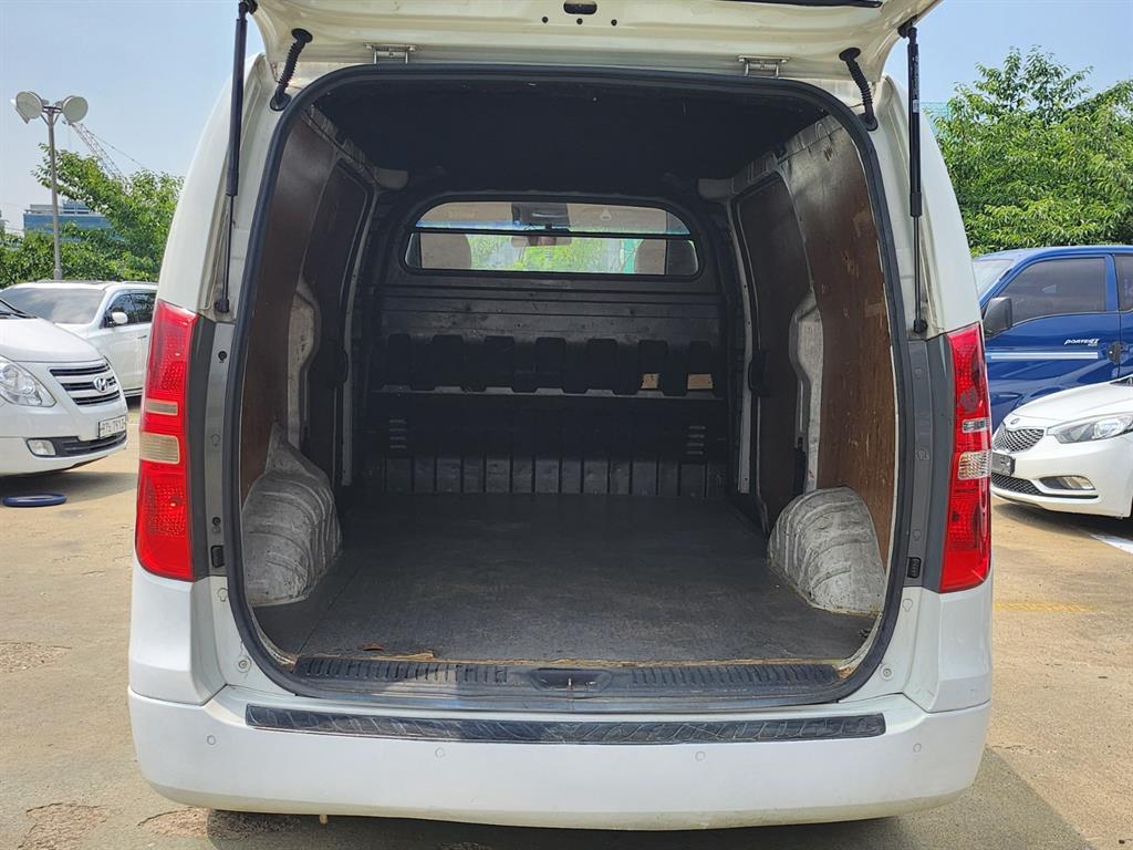 HYUNDAI Starex 2008 Blanco - Importación desde Corea - HF Imports Iquique - Foto 20