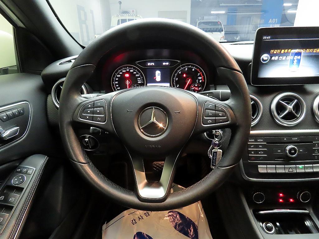 Mercedes Benz A Class - Vista 9