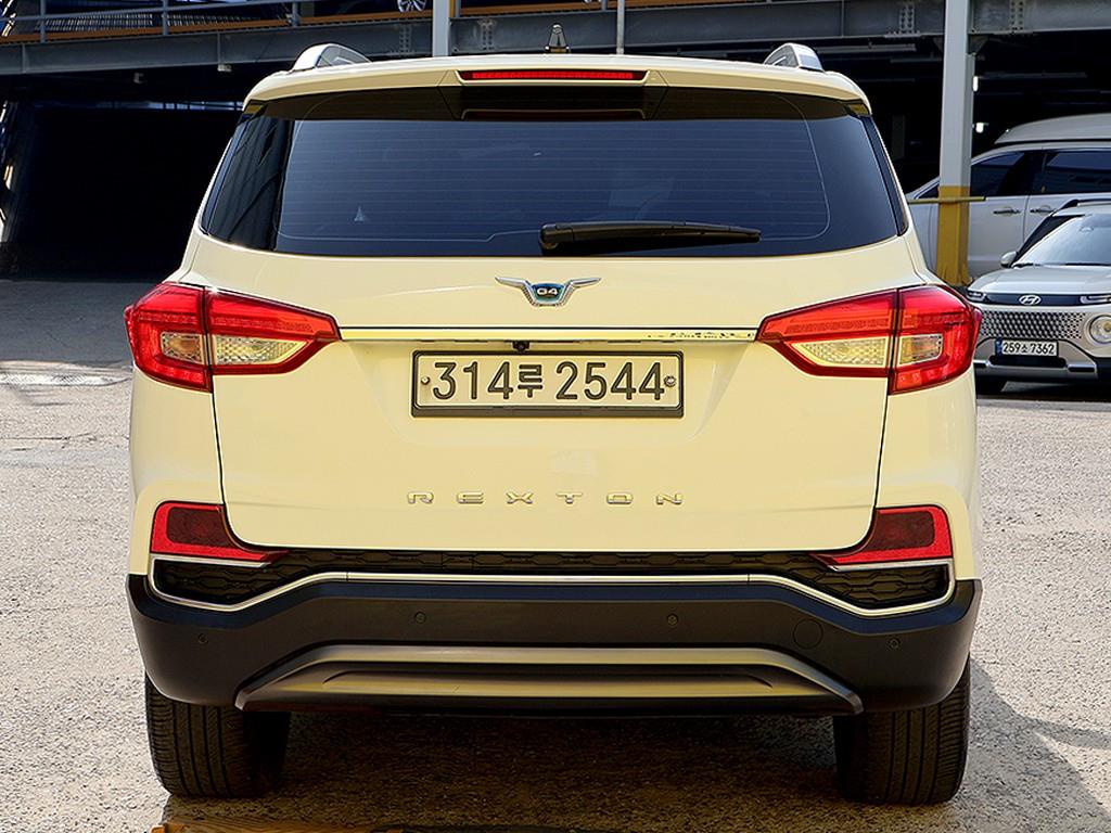 Ssangyong Rexton - Vista 3