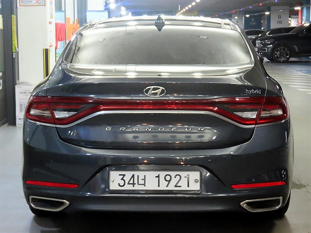 HYUNDAI Grandeur - Vista 7