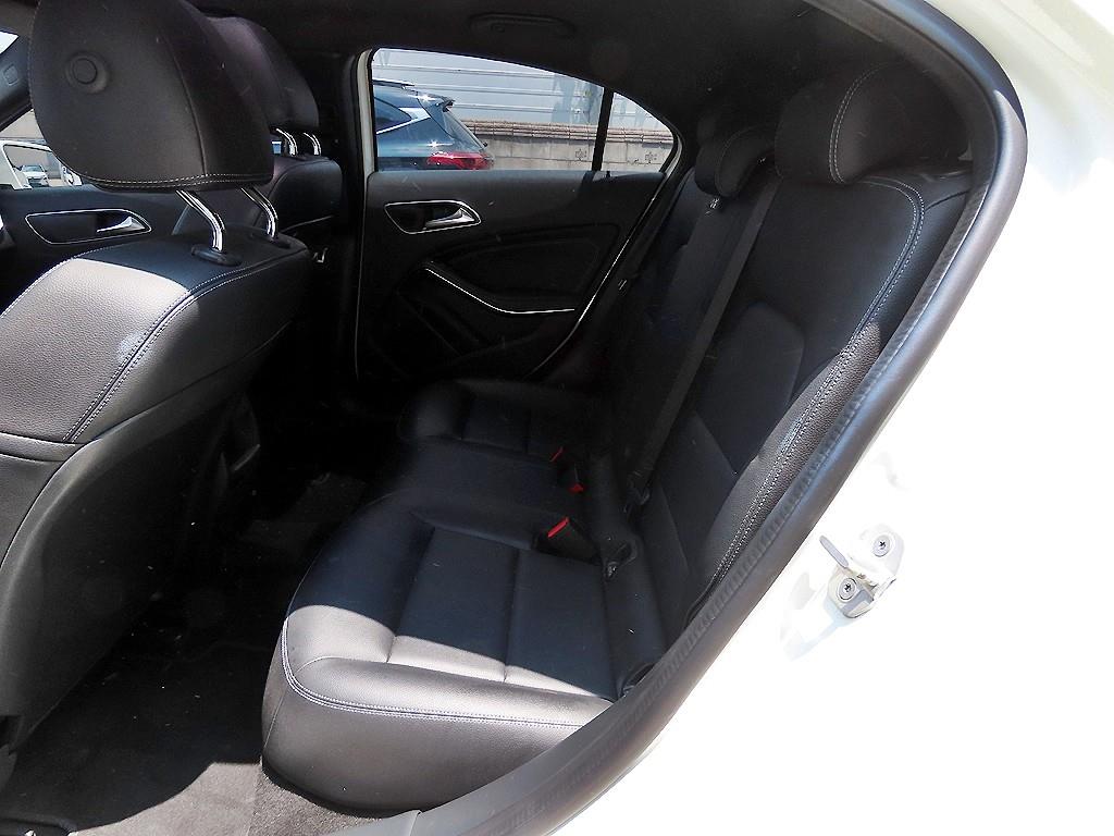 Mercedes Benz A Class - Vista 8