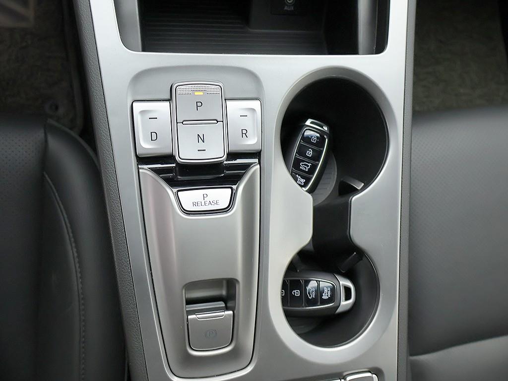 HYUNDAI Kona - Vista 12