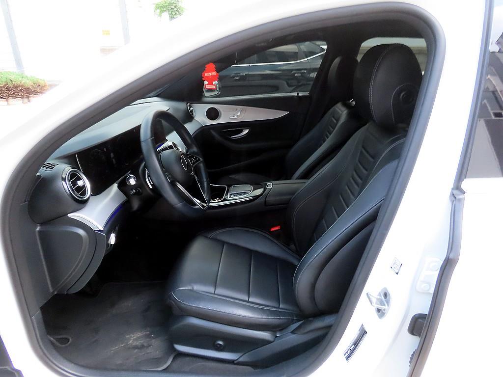 Mercedes Benz E class - Vista 7