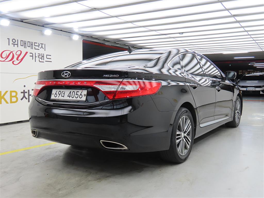 HYUNDAI Grandeur - Vista 6