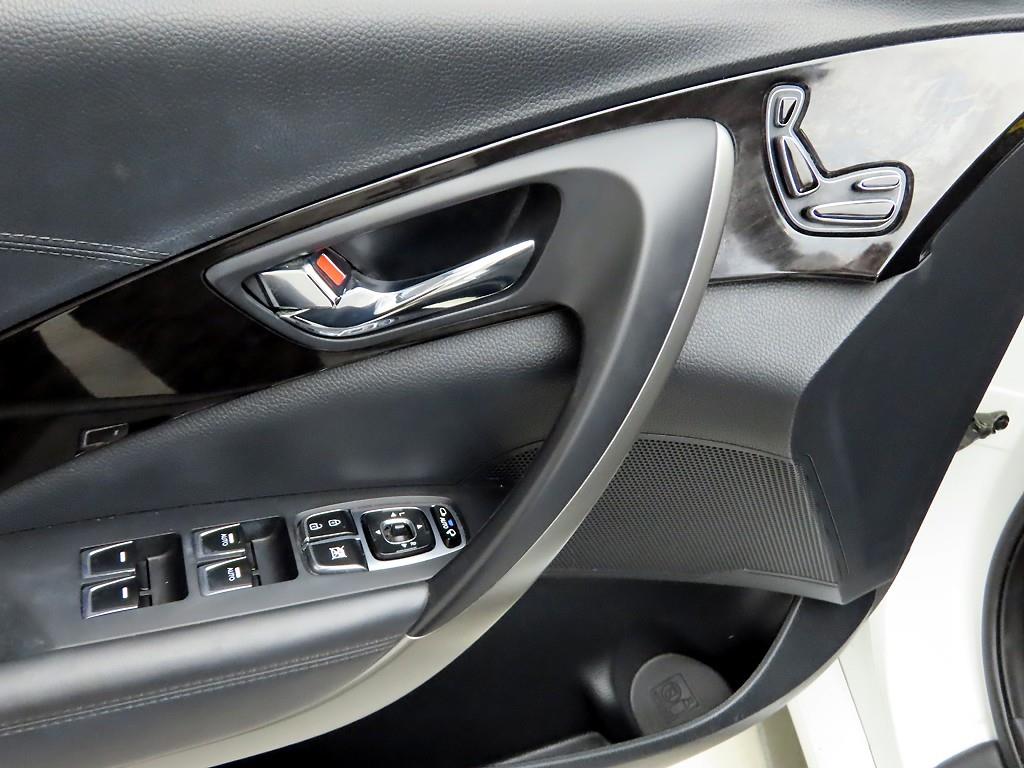 HYUNDAI Grandeur 2016 Blanco - Importación desde Corea - HF Imports Iquique - Foto 13