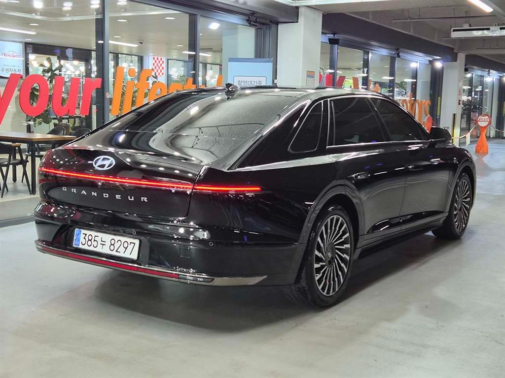 HYUNDAI Grandeur - Vista 6